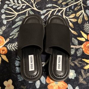 NWOT Steve Madden Platform Slides